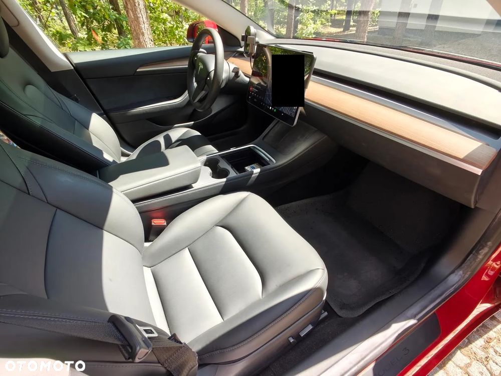 Tesla Model 3 - 9