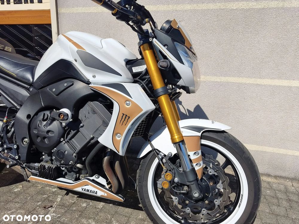 Yamaha FZ8 - 8