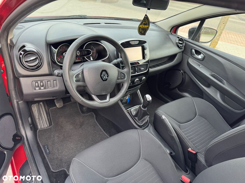 Renault Clio - 9