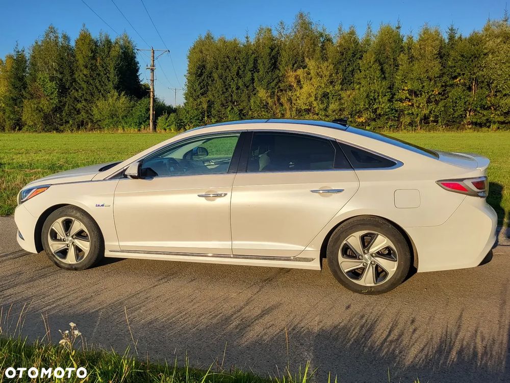 Hyundai Sonata - 3