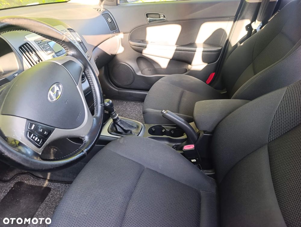 Hyundai i30 1.6 Comfort World Cup - 13