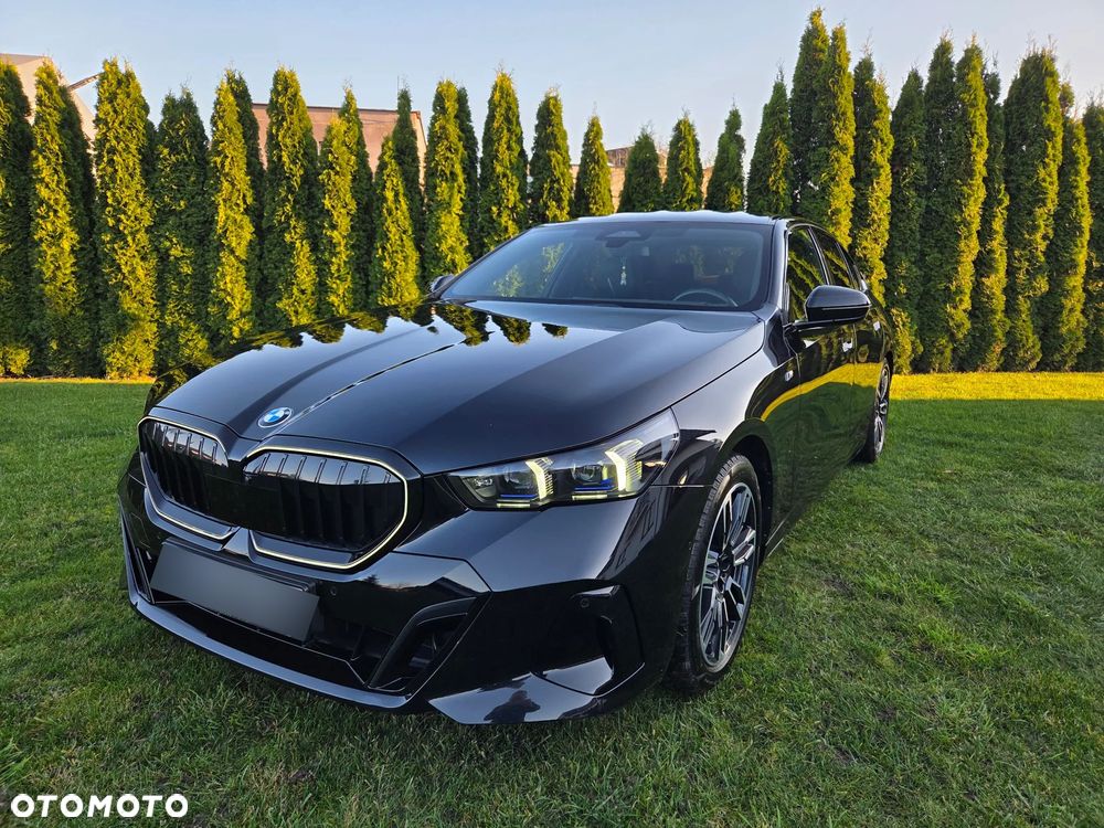 BMW Seria 5 520d xDrive - 1