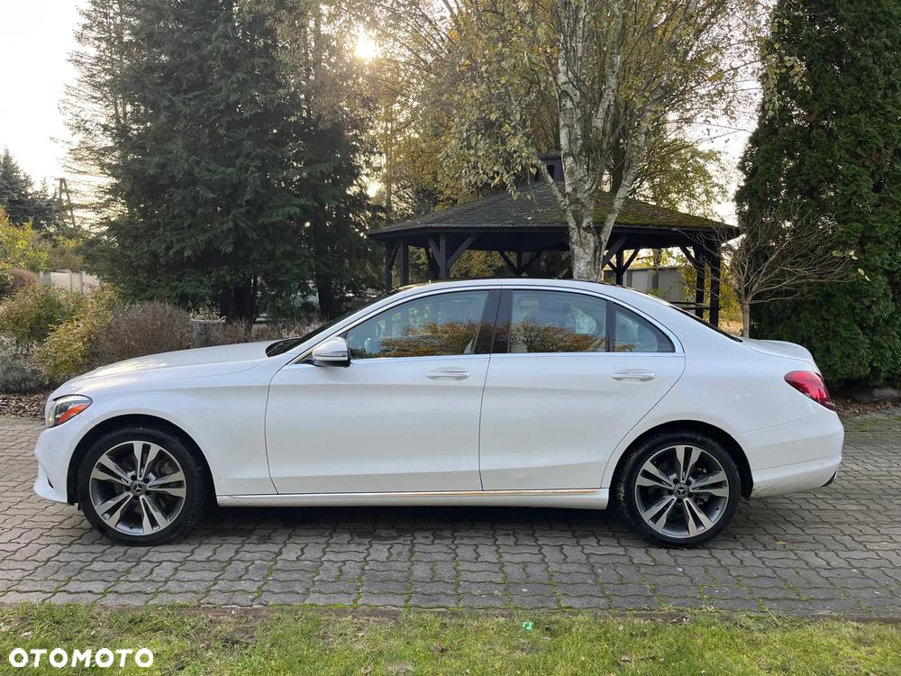 Mercedes-Benz Klasa C 300 4Matic 9G-TRONIC Exclusive - 1