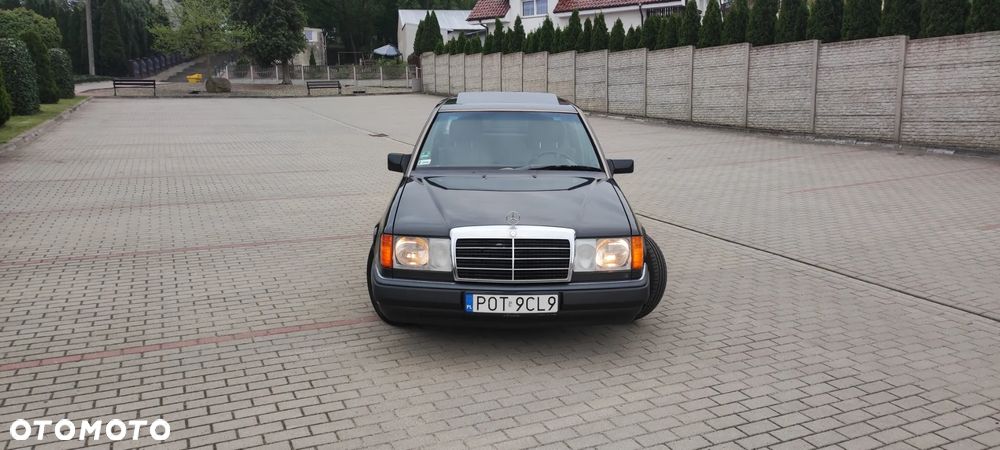 Mercedes-Benz W124 (1984-1993) - 40