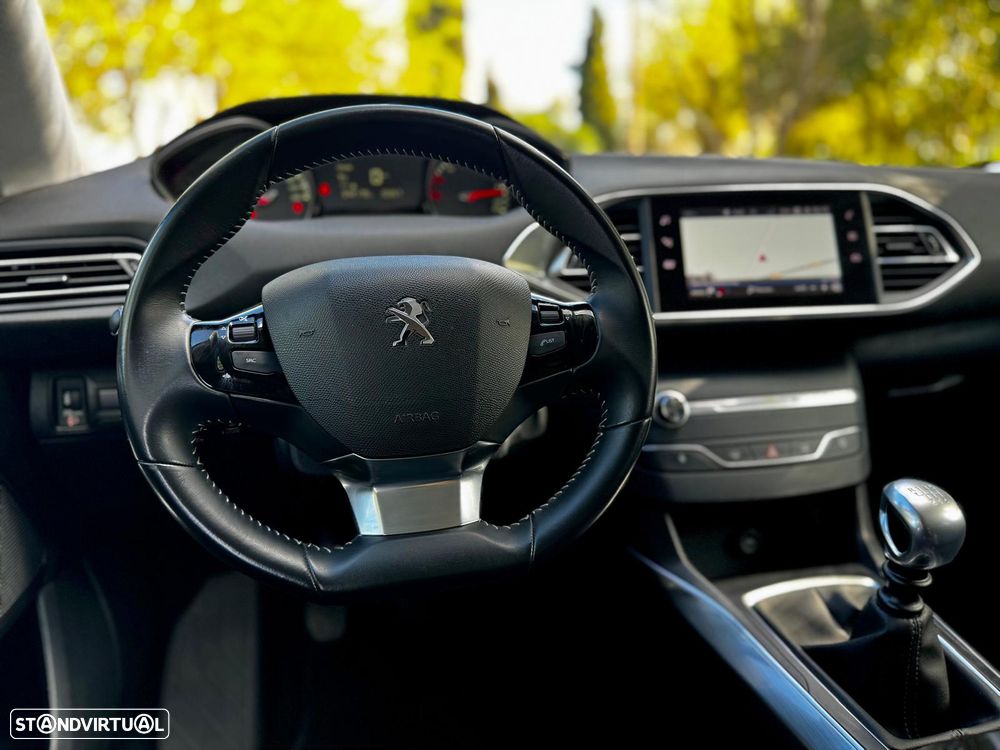 Peugeot 308 1.5 BlueHDi Allure - 24