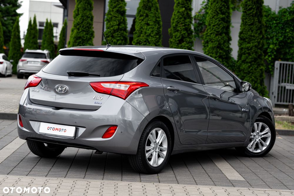 Hyundai i30 1.6 Trend - 14