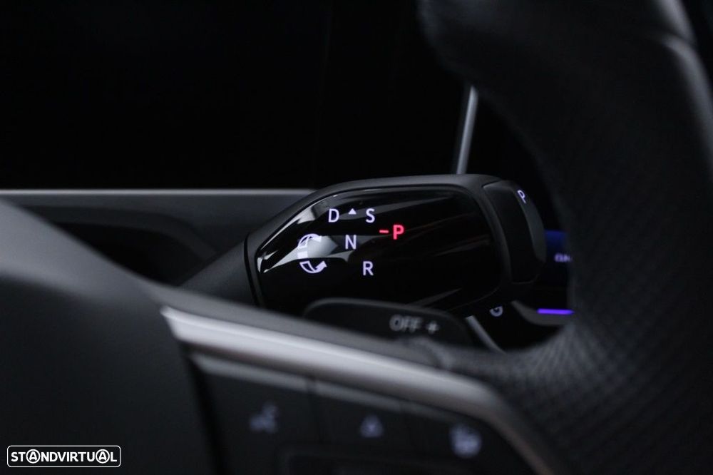 VW Passat Variant 1.5 TSI eHybrid R-Line DSG - 26