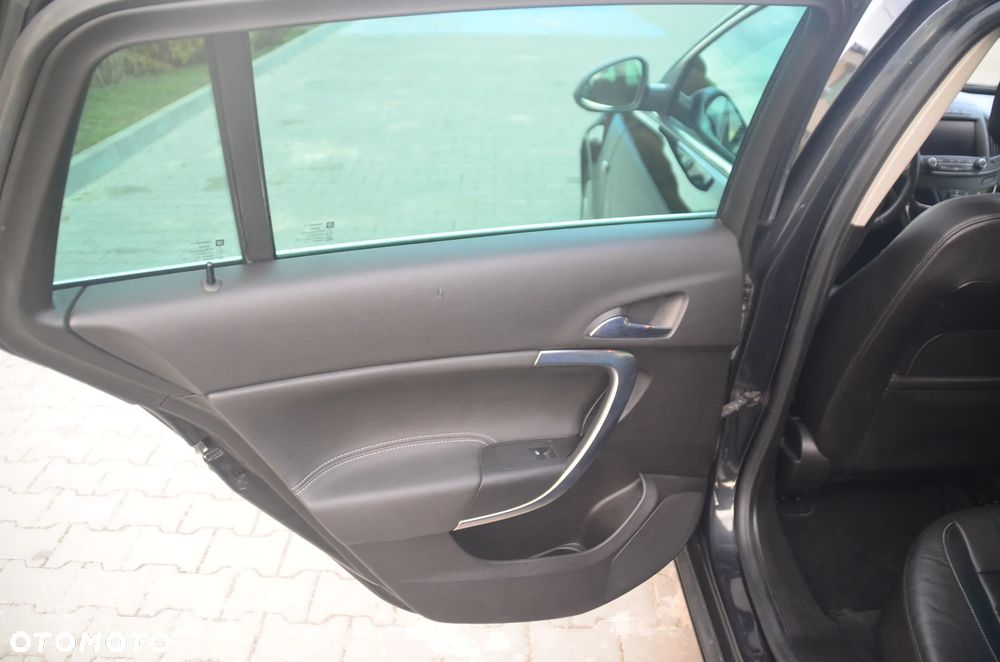 Opel Insignia 1.6 ECOTEC DI Turbo Touer Business Innovation - 17