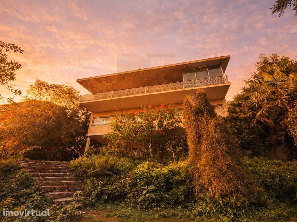 Excelente Moradia anos 60 em Cascais com total Vista de Mar para re... - Grande imagem: 4/17