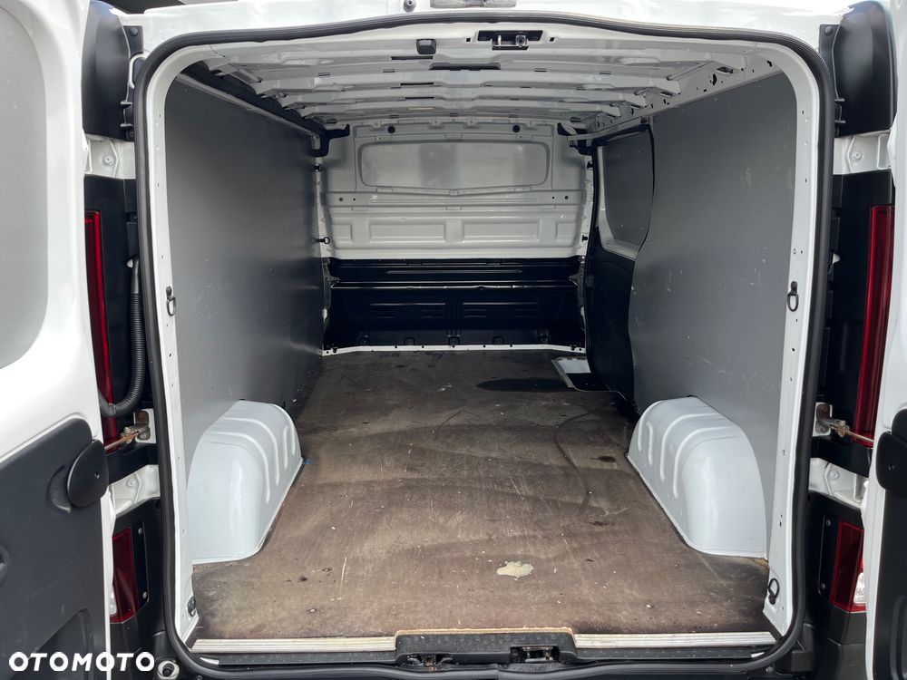 Opel Vivaro - 8