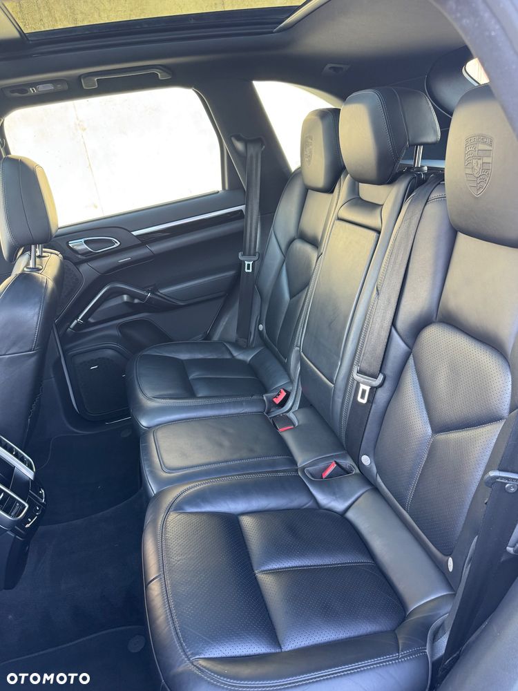 Porsche Cayenne Diesel Platinum Edition - 12