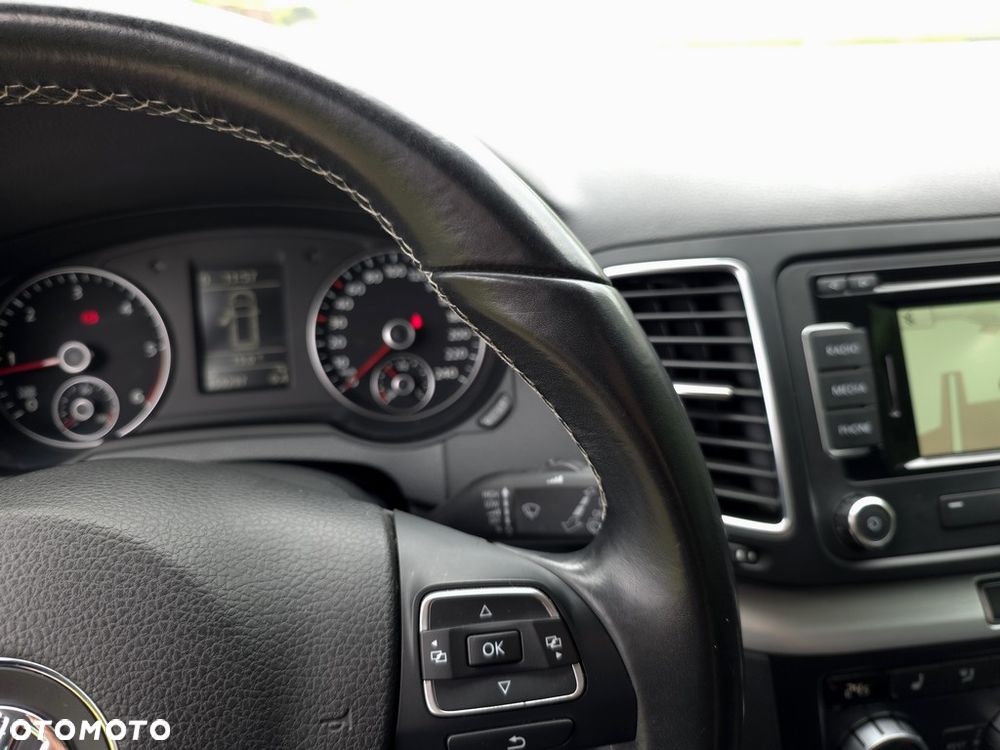 Volkswagen Sharan 2.0 TDI Highline - 21