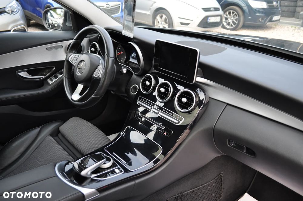 Mercedes-Benz Klasa C 180 7G-TRONIC Avantgarde - 16