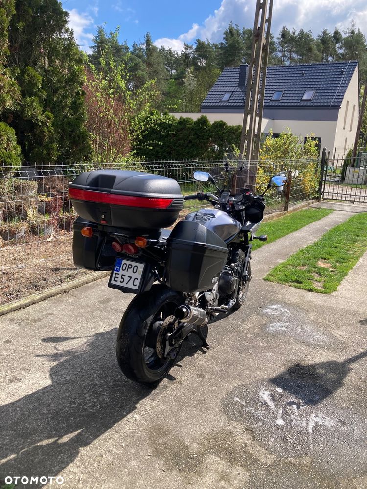 Yamaha FZS - 3