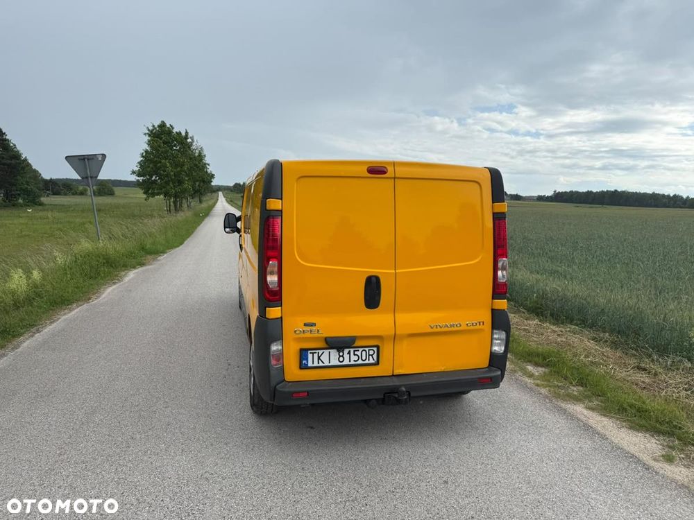 Opel Vivaro - 8