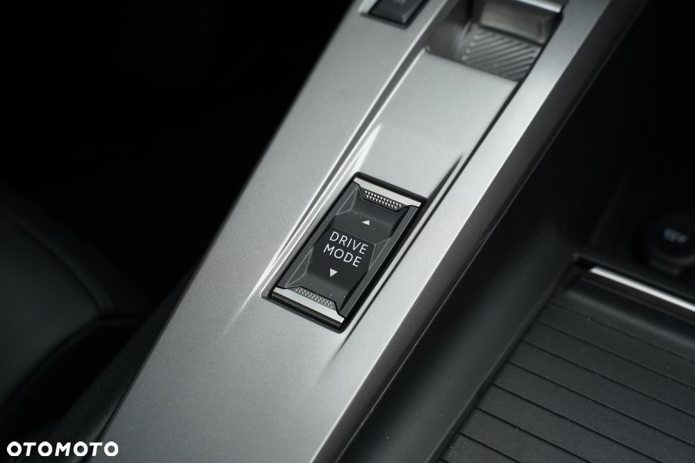 Peugeot 408 1.2 PureTech mHEV Allure S&S e-DSC6 - 23