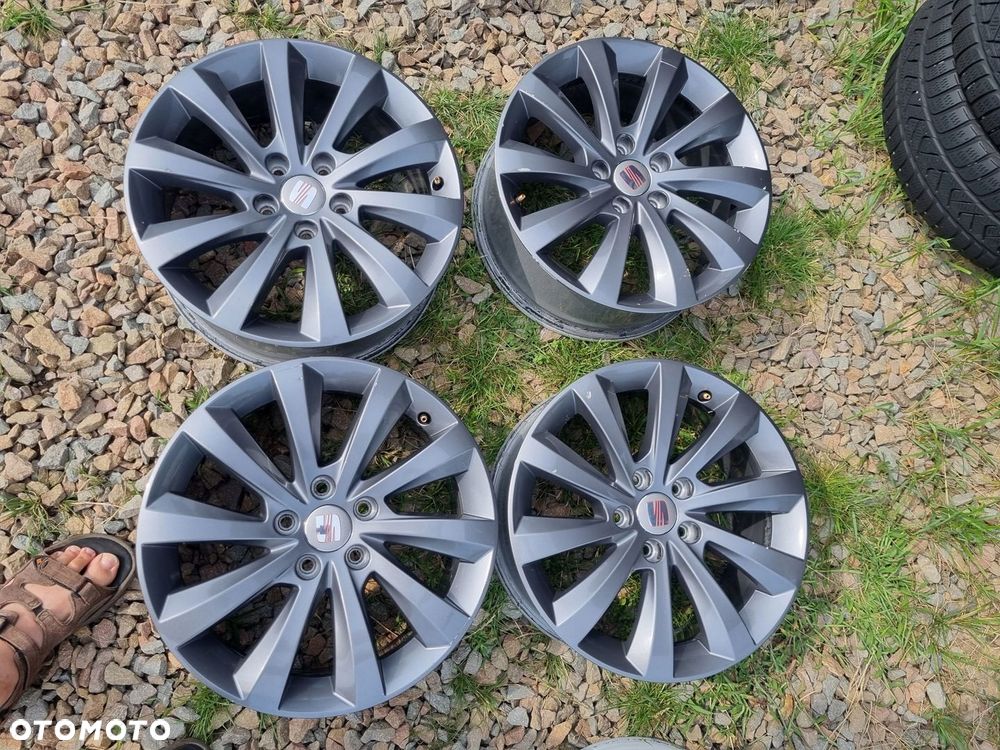 SEAT ALHAMBRA 7N5,VW SHARAN,PASSAT B8,TIGUAN,skoda alu 7x17 ET39 bdb stan - 1