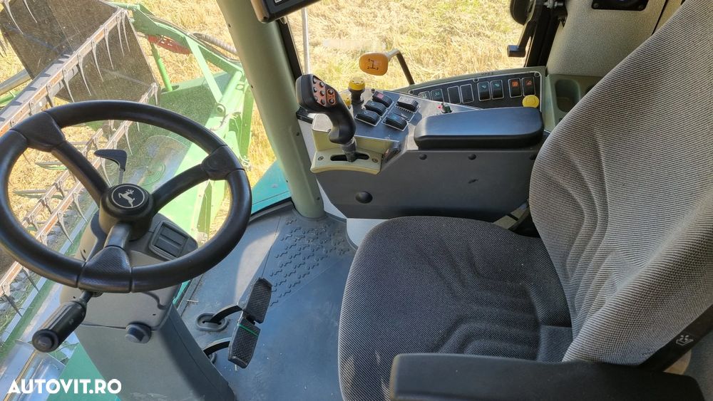 John Deere W440 - 19