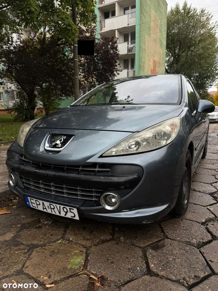 Peugeot 207 - 1