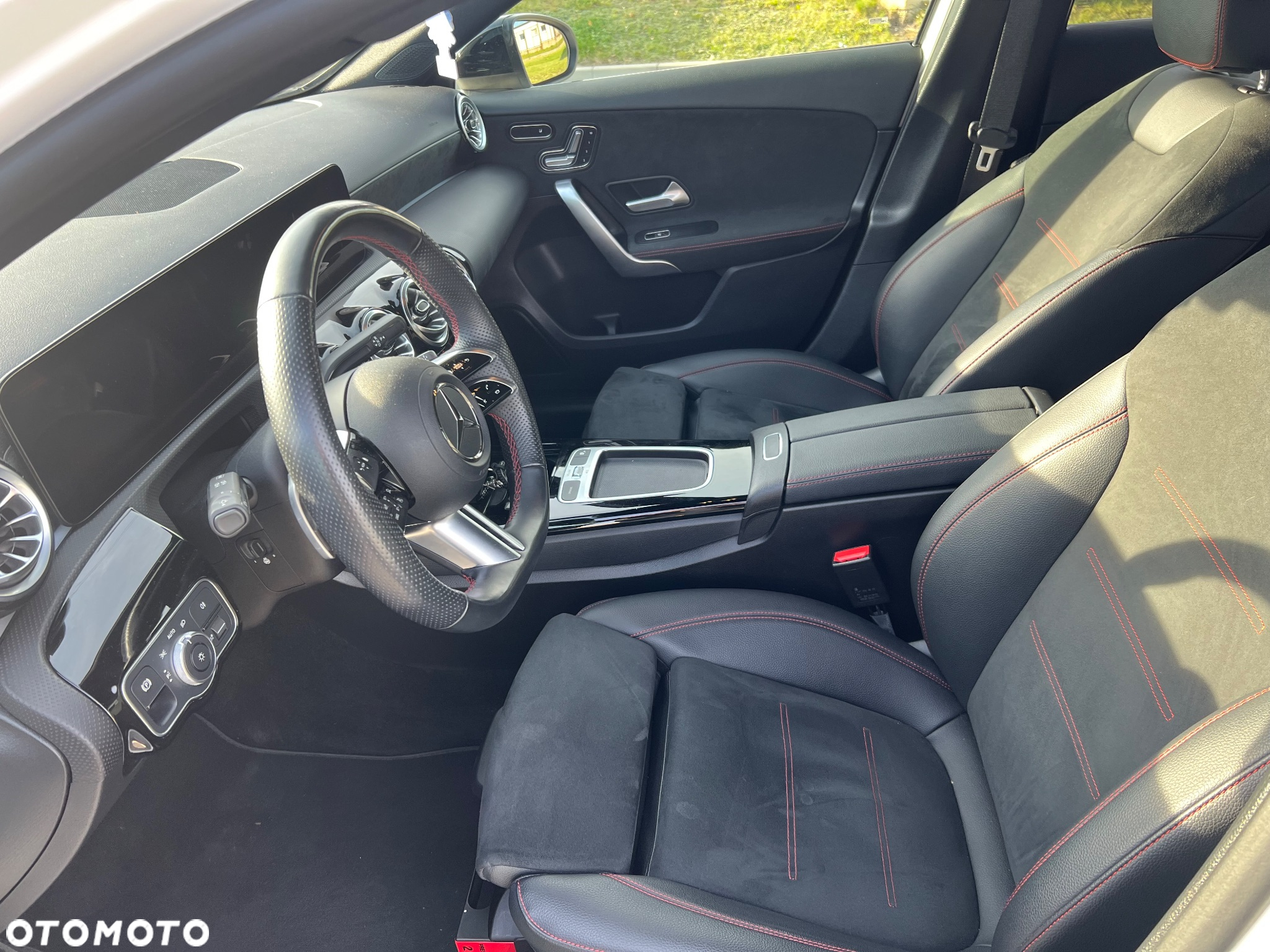 Mercedes-Benz Klasa A 220 4-Matic AMG Line 7G-DCT - 17