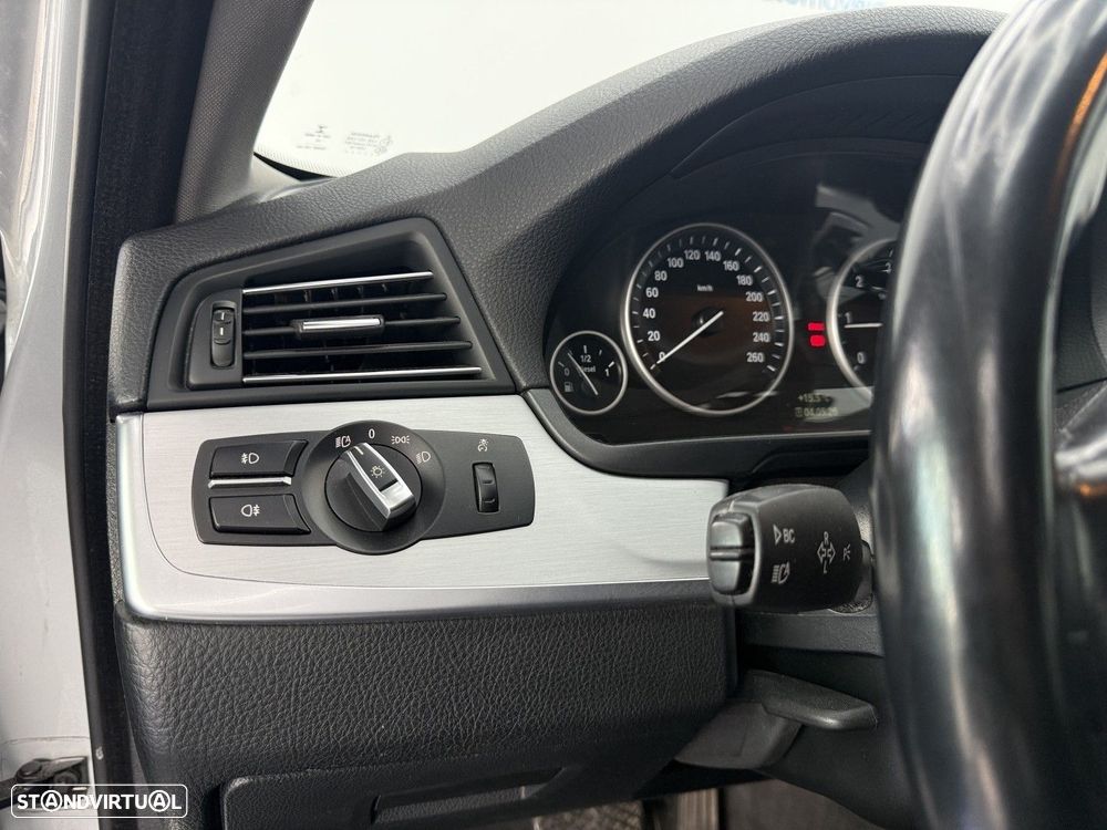 BMW 525 d Line Luxury Auto - 30