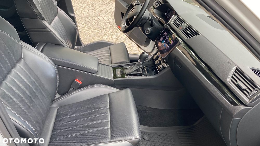 Skoda Superb 2.0 TDI SCR L&K DSG - 13