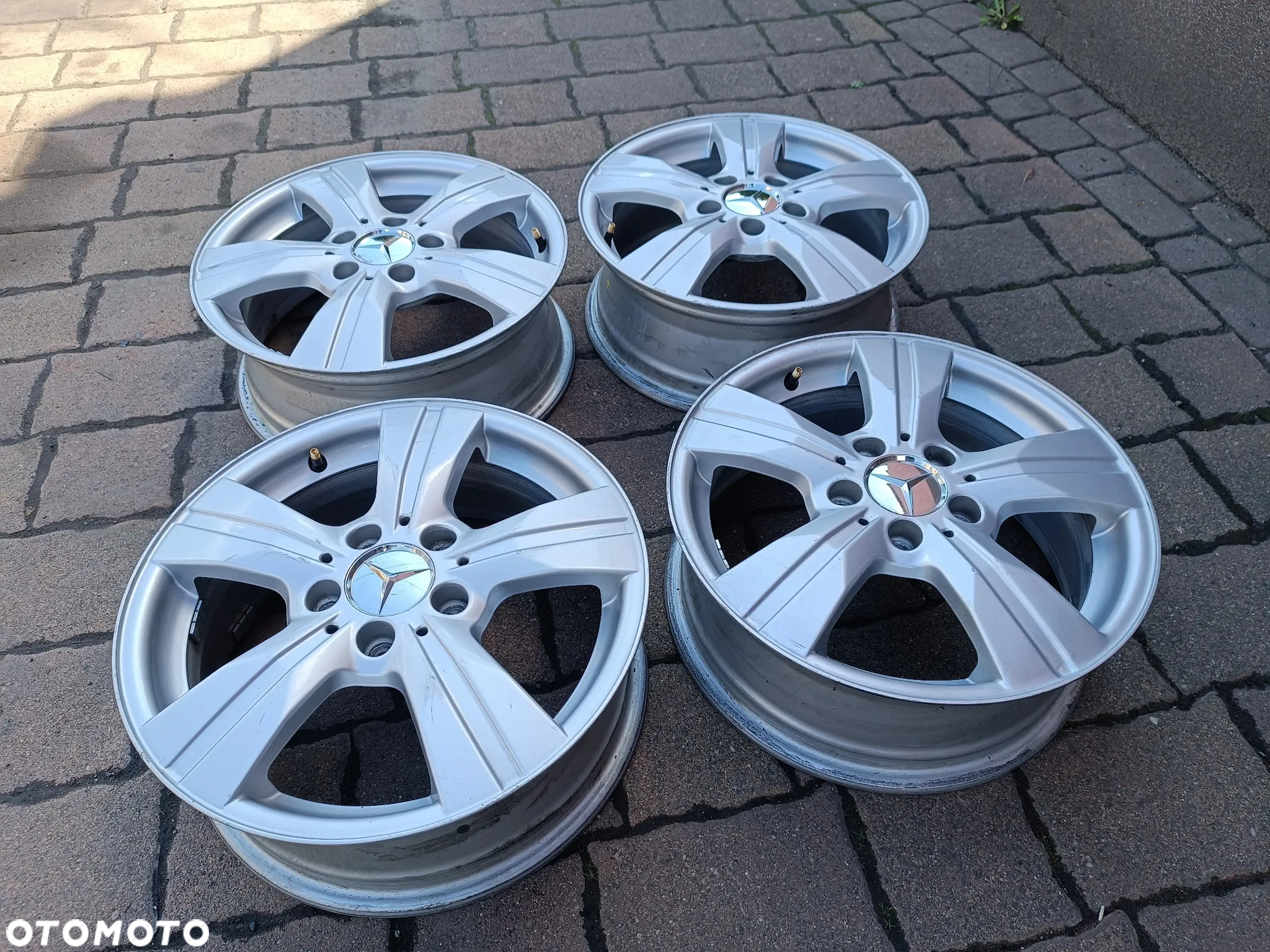 Komplet 4 sztuki - Alufelgi 16" felgi aluminiowe MERCEDES A B C klasa W169 W245 W203 a169 401 22 02 - 4