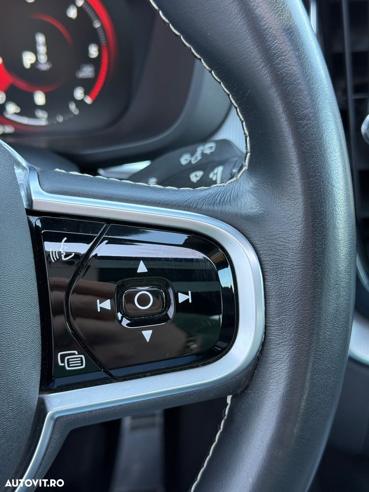 Volvo XC 60 D5 AWD Geartronic Inscription - 34