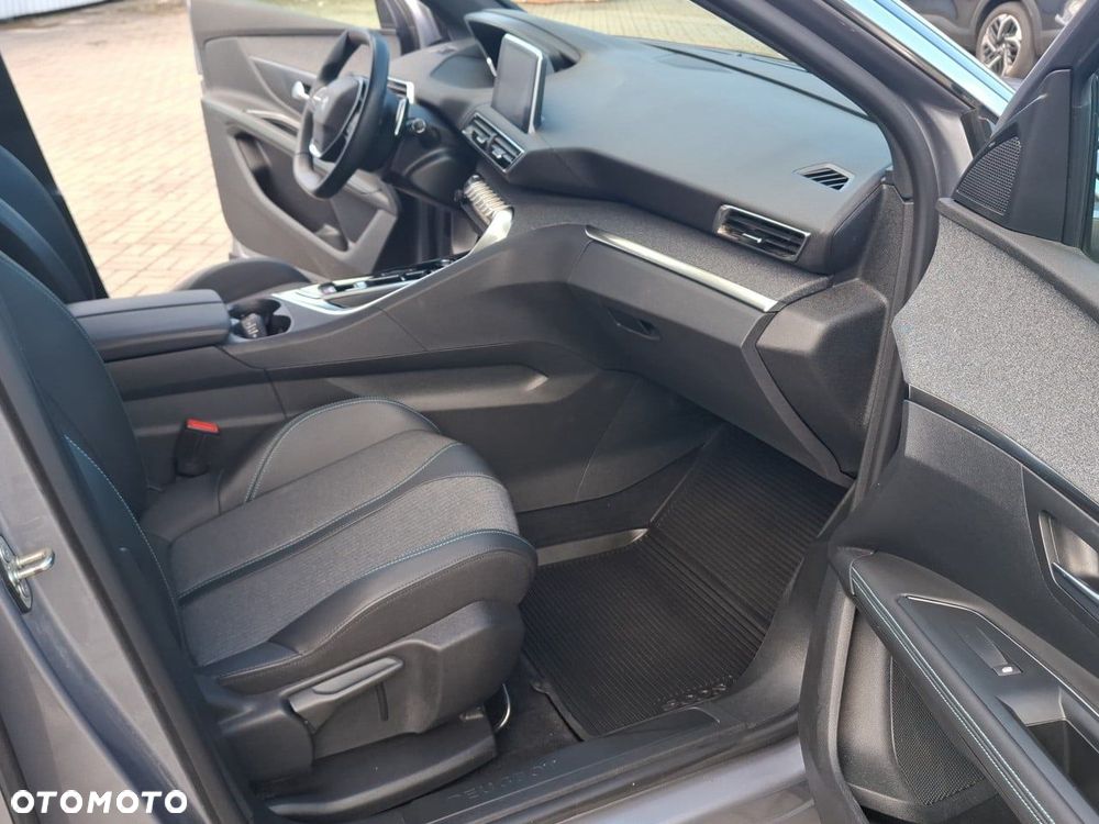 Peugeot 5008 1.2 PureTech mHEV Allure Pack S&S e-DCS6 - 27