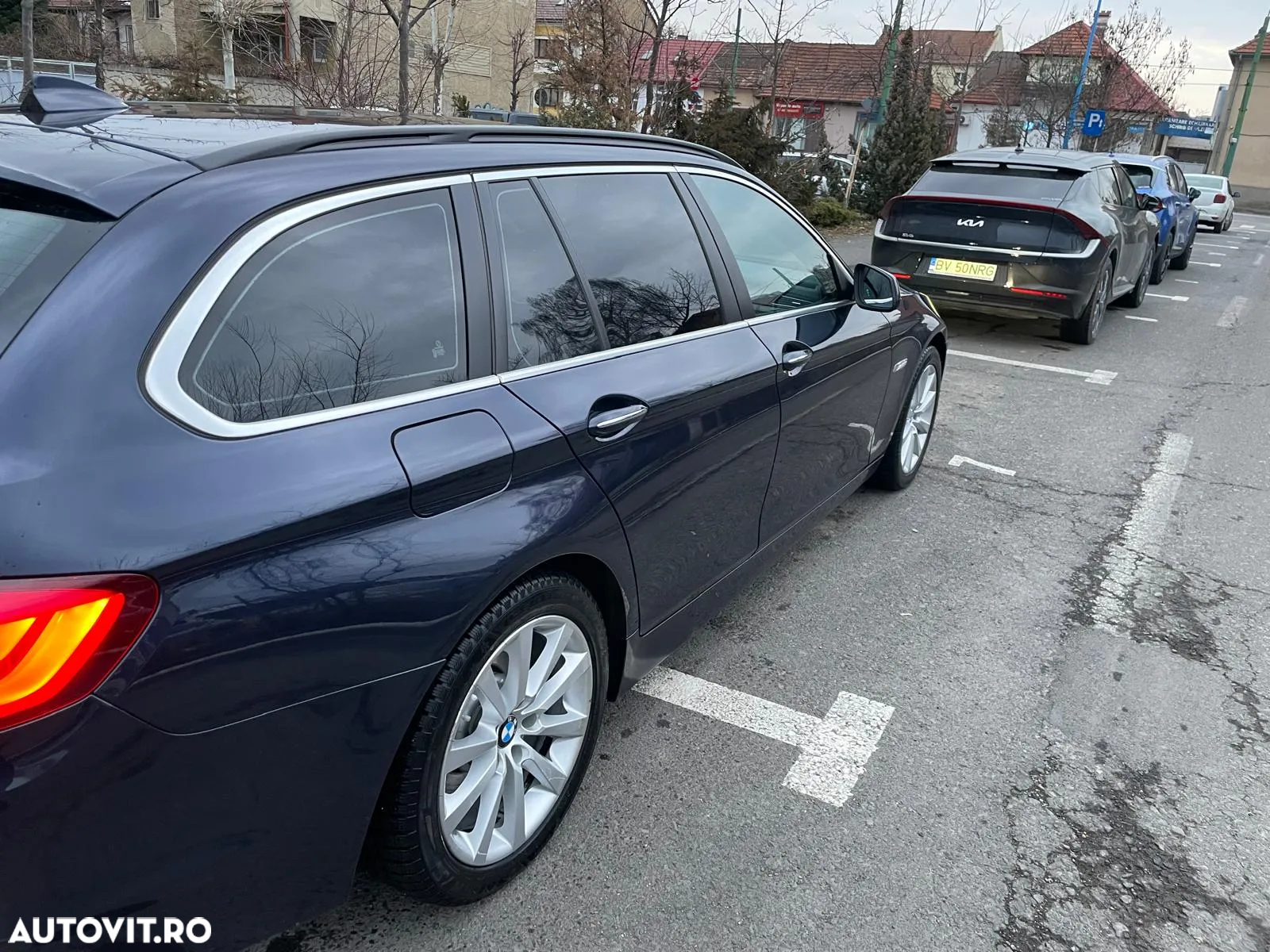 BMW Seria 5 520d Touring Aut. Edition Fleet - 2