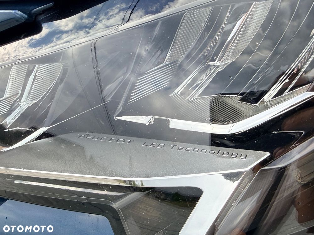 Peugeot 3008 1.6 PureTech Hybrid PHEV Allure Pack S&S EAT8 - 18