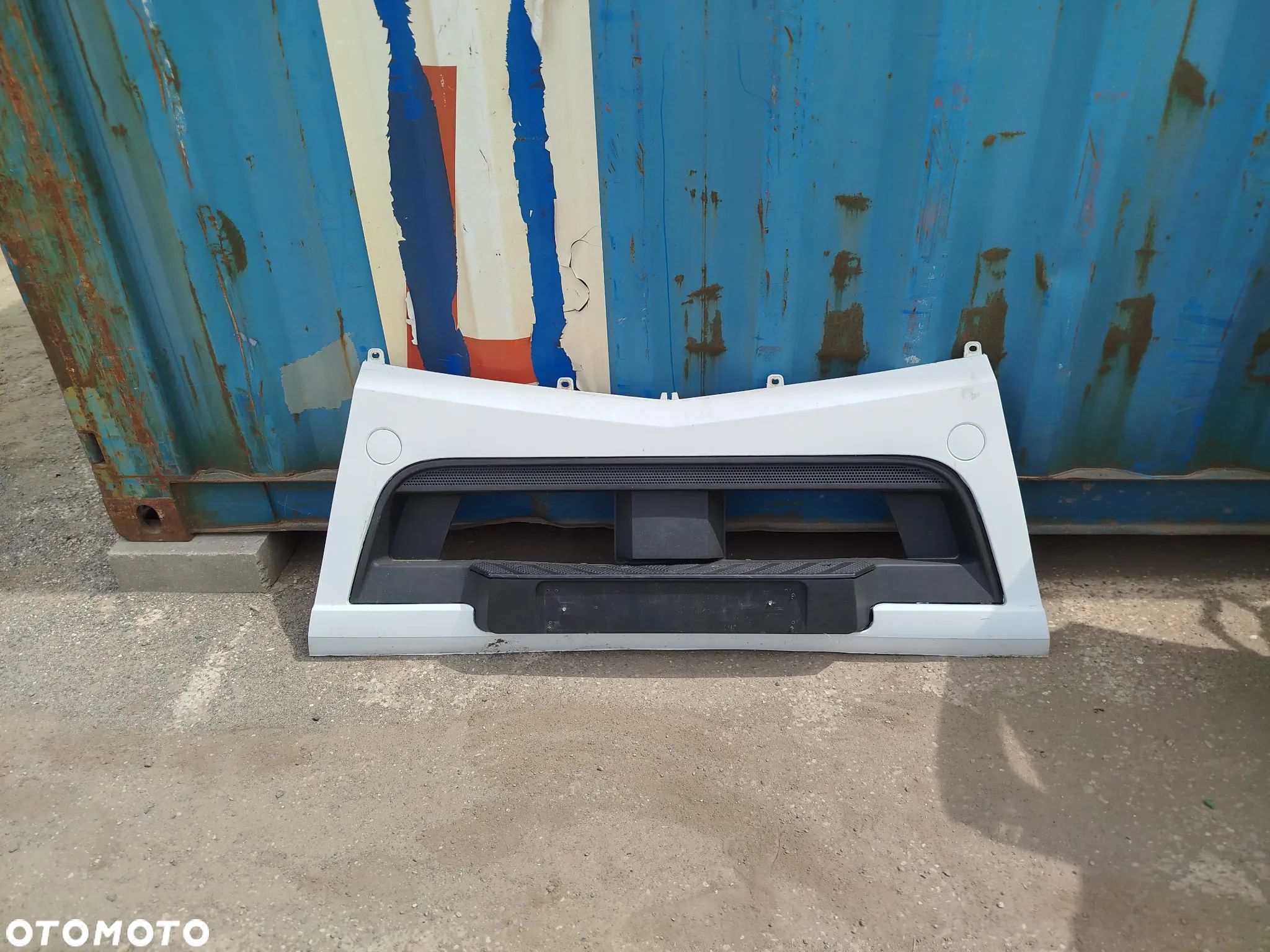 Mercedes Actros grill atrapa - 1