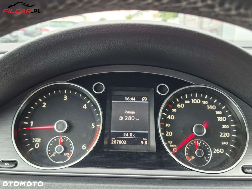 Volkswagen Passat - 20