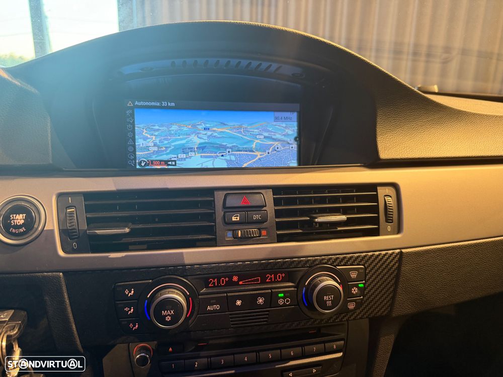 BMW 320 d Navigation Sport - 37