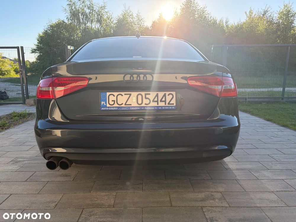 Audi A4 Limousine - 10
