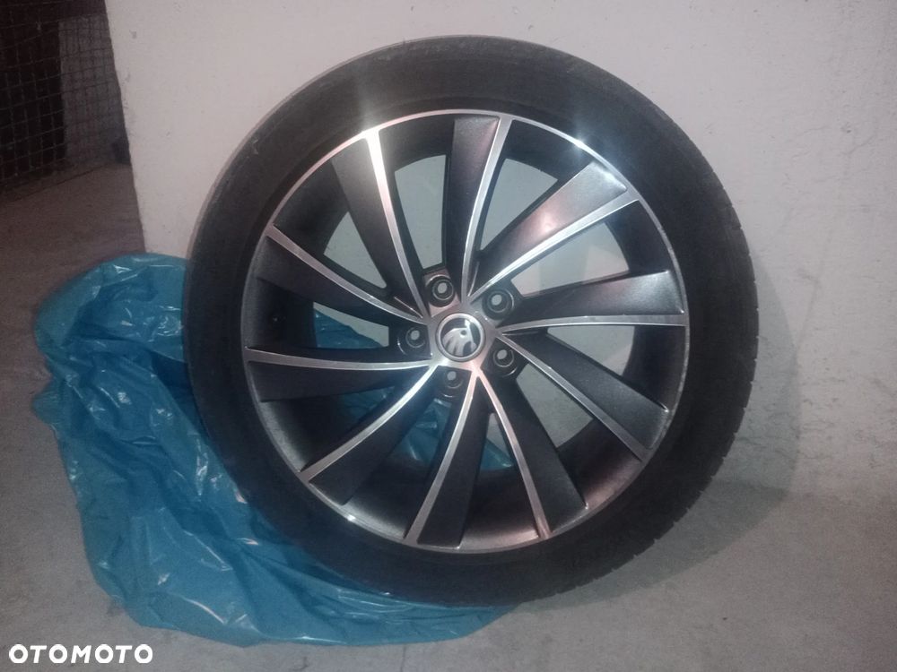 Skoda Superb 2.0 TDI DSG L&K - 19