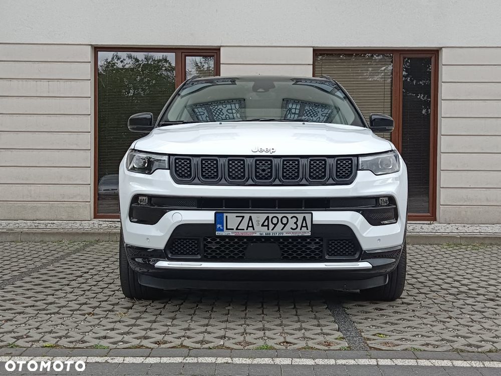 Jeep Compass - 28