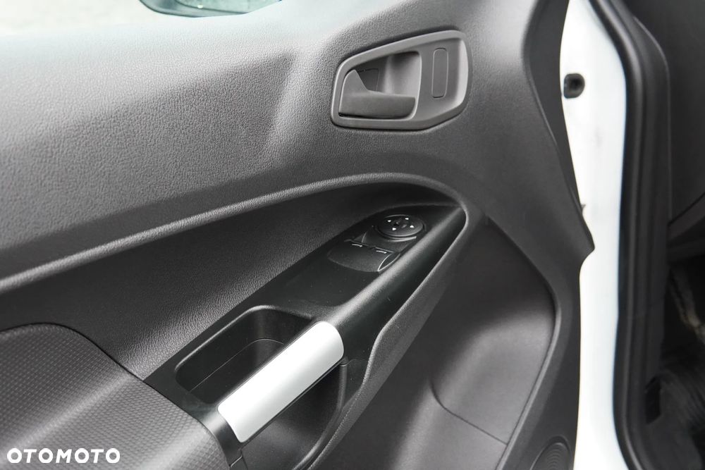 Ford TRANSIT CONNECT - 9