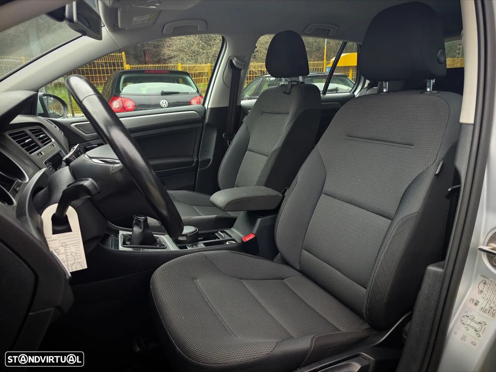 VW Golf 1.6 TDi DPF Comfortline - 9