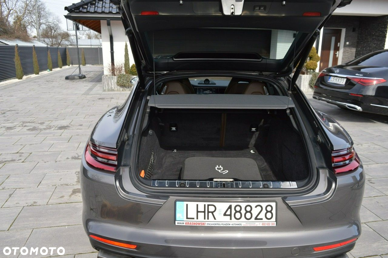 Porsche Panamera - 36
