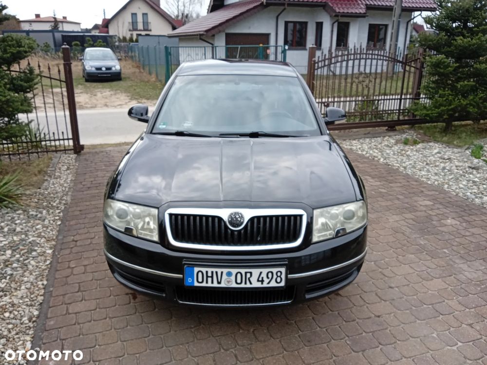 Skoda Superb 2.0 TDI DPF Comfort - 4