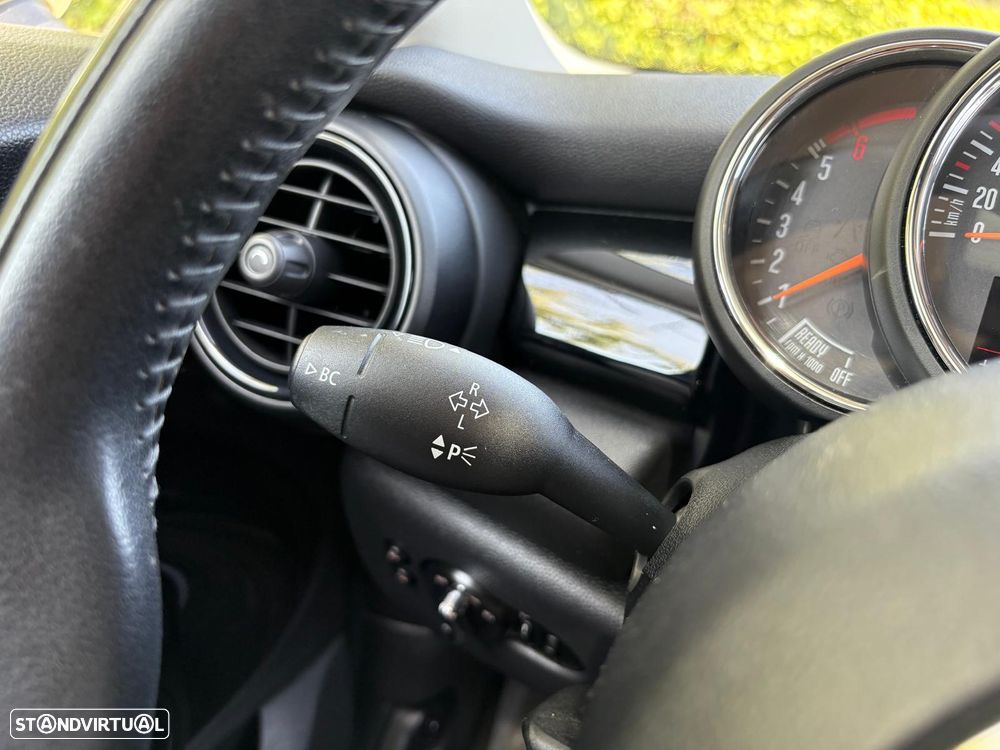 MINI 5 Portas Cooper D Aut. - 15