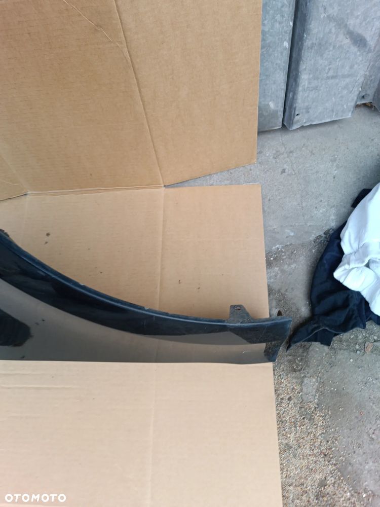 SKODA OCTAVIA III 2013R BŁOTNIK PRZEDNI PRAWY CZARNY LF9R 1Z17 - 4