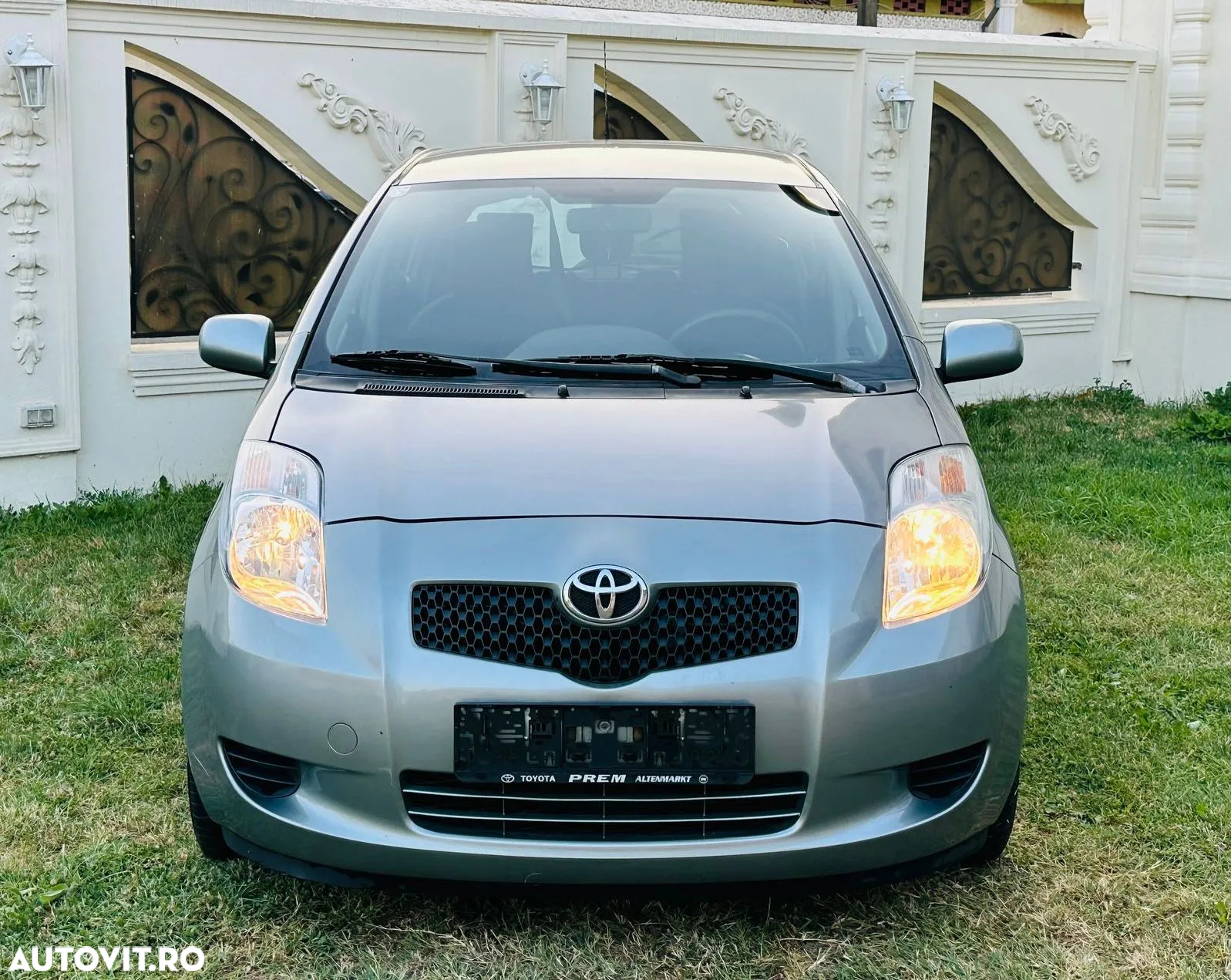 Toyota Yaris - 2