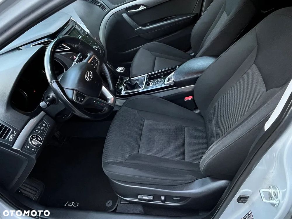 Hyundai i40 Kombi blue 1.7 CRDi Style - 16