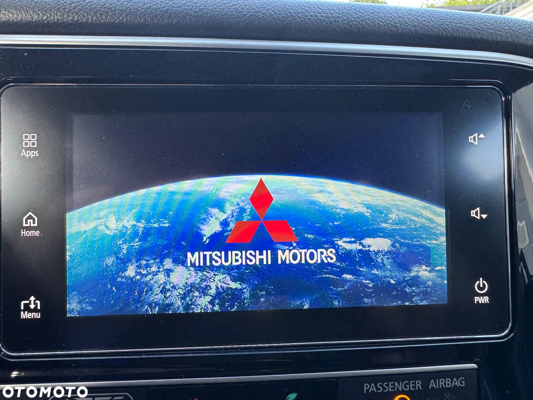 Mitsubishi Outlander - 25
