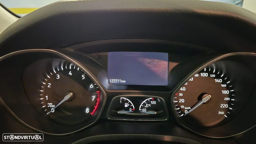 Ford Focus 1.0 EcoBoost 99g S&S Titanium - 23