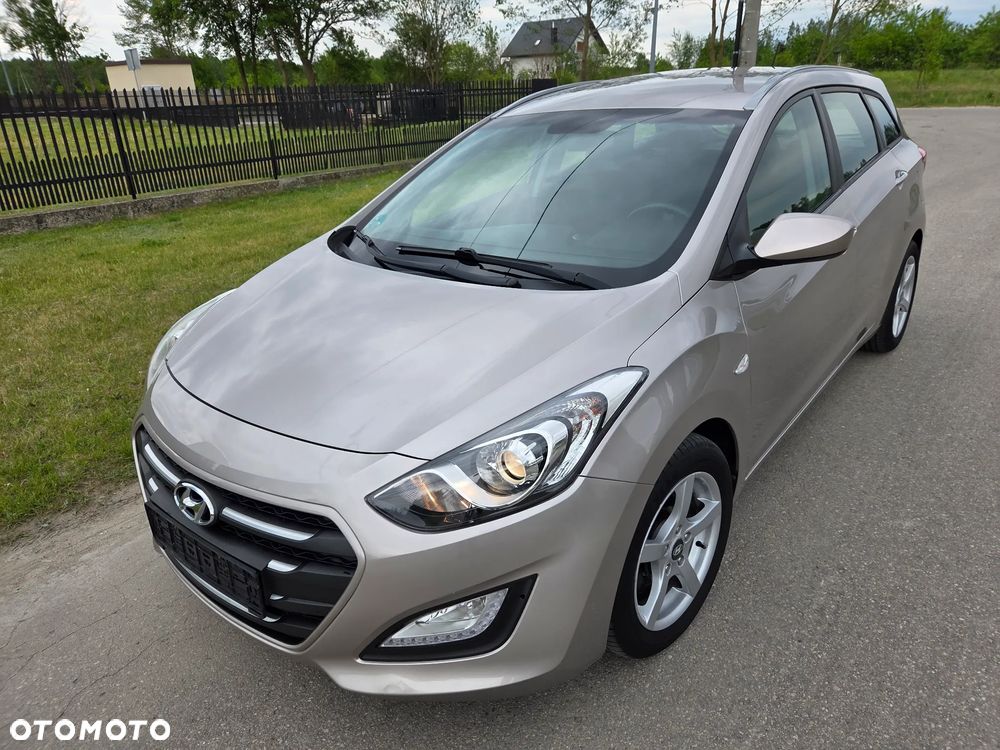 Hyundai i30 blue 1.6 CRDi Trend - 6