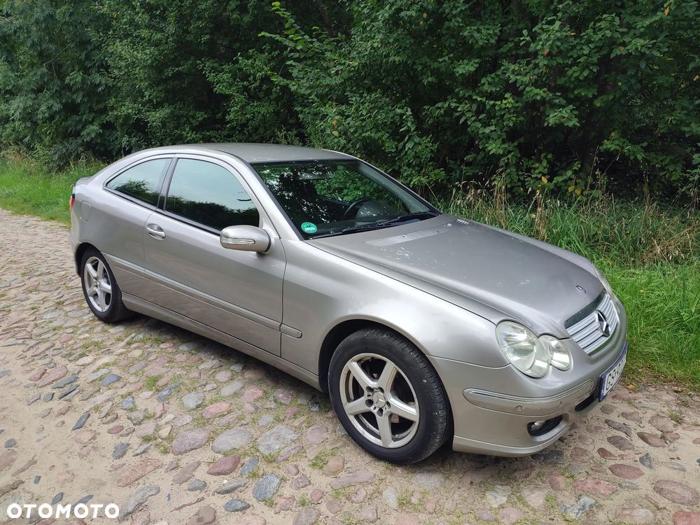 Mercedes-Benz Klasa C 220 CDI Sportcoupe Automatik - 19