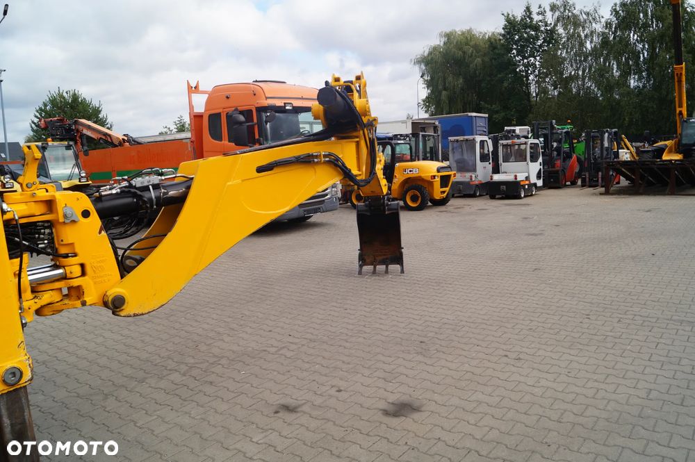 JCB 4CX - 22